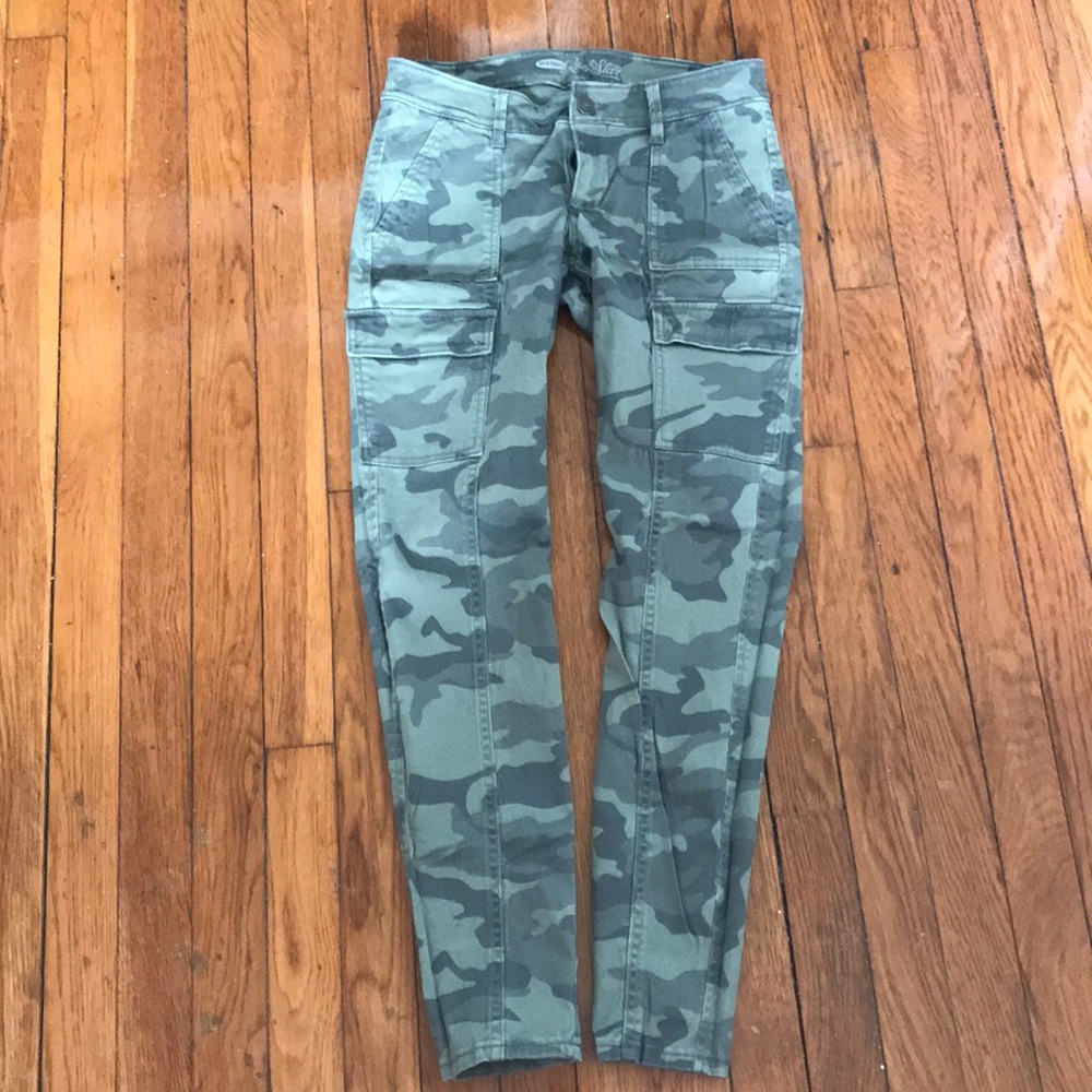 Old Navy camo pants